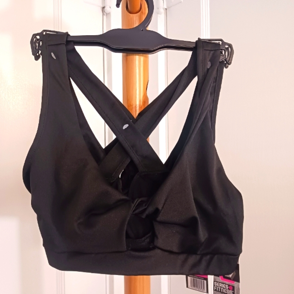 NWT Set of 2 Series-8 Black Fitness Bras SZ Medium